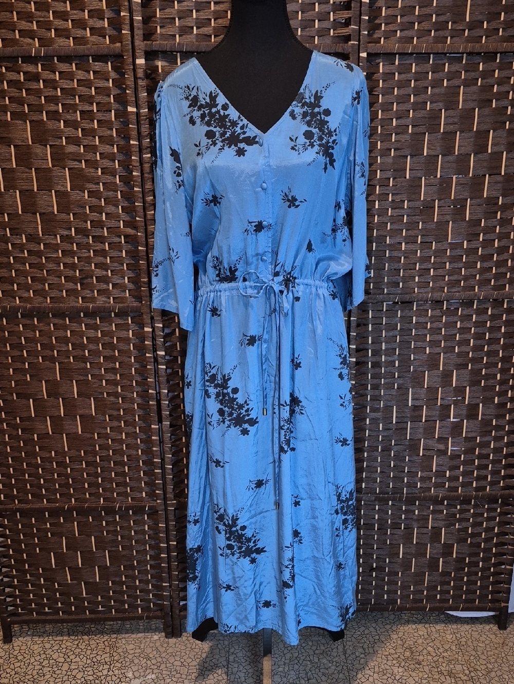 Blue Floral V-Neck Midi Dress - Picture 1 of 8